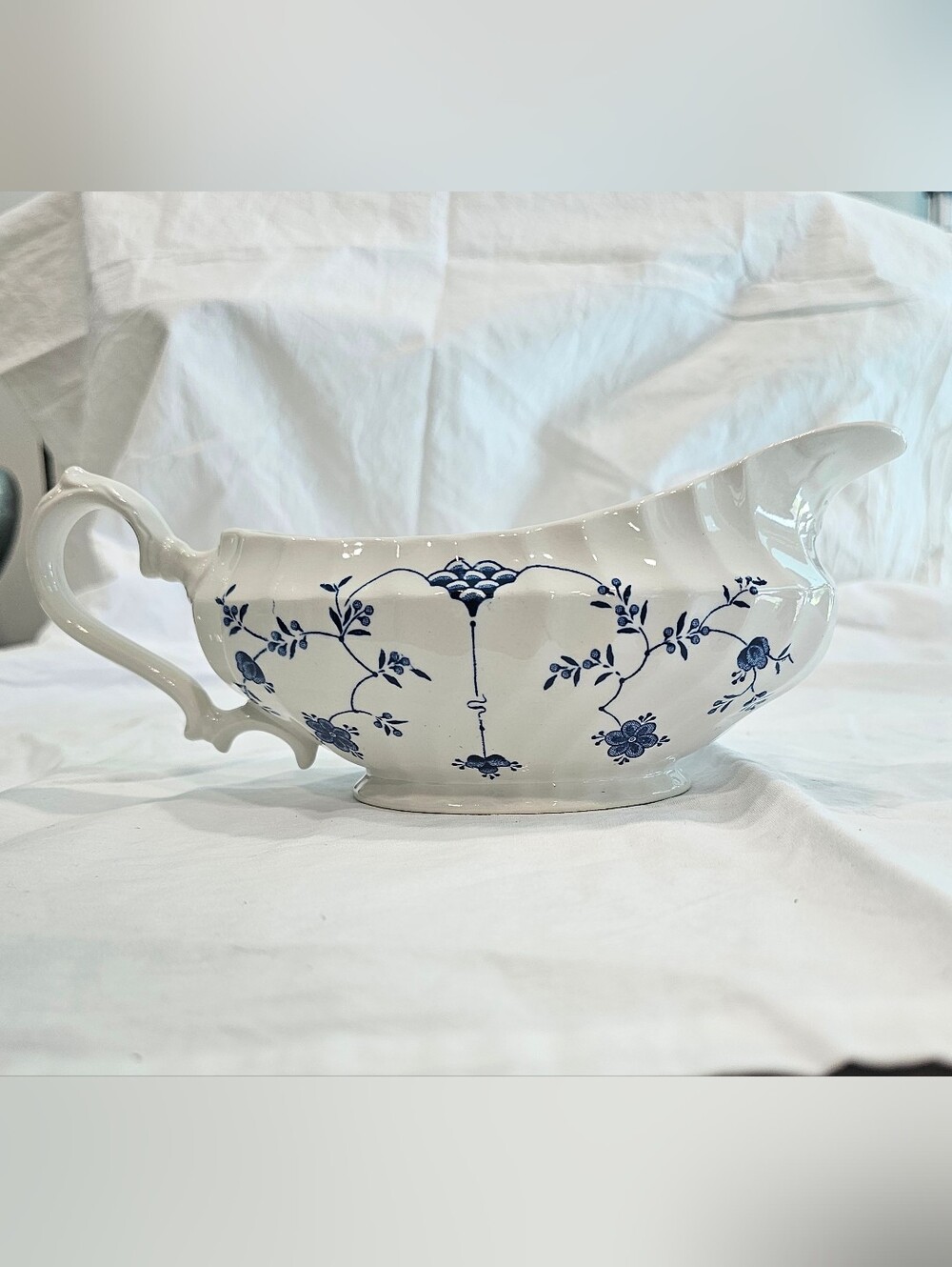 Vintage Churchill Made In Sttaforshire Made In England Gravy Boat